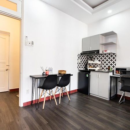 Friday Saigon Centre Homestay Хошимин Стая снимка